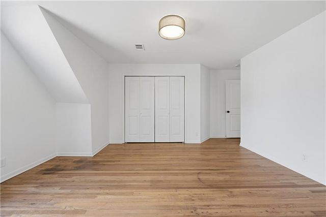 2415 Charleston Oaks Lane, Decatur, GA 30030