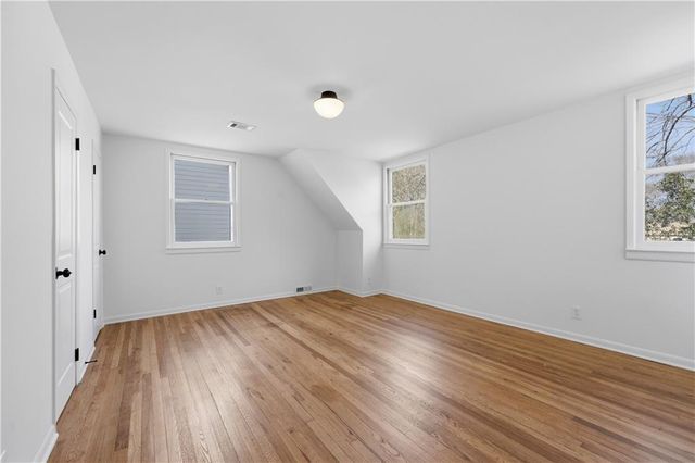 2415 Charleston Oaks Lane, Decatur, GA 30030