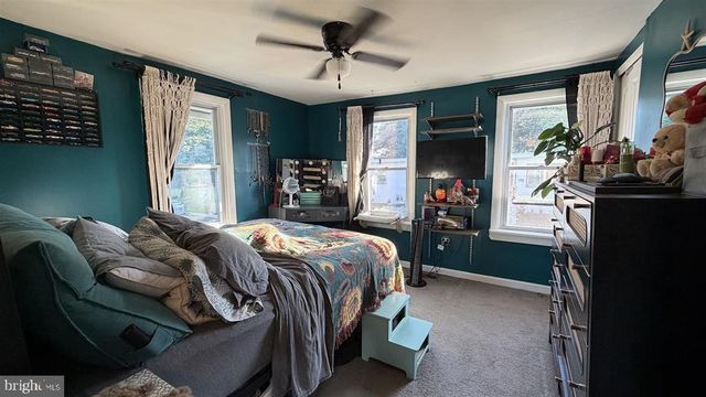 111 S KING ST, Magnolia, NJ 08049