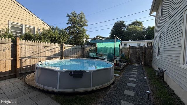 111 S KING ST, Magnolia, NJ 08049