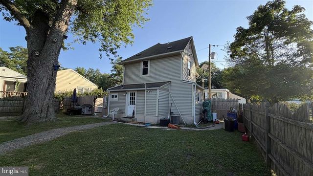 111 S KING ST, Magnolia, NJ 08049