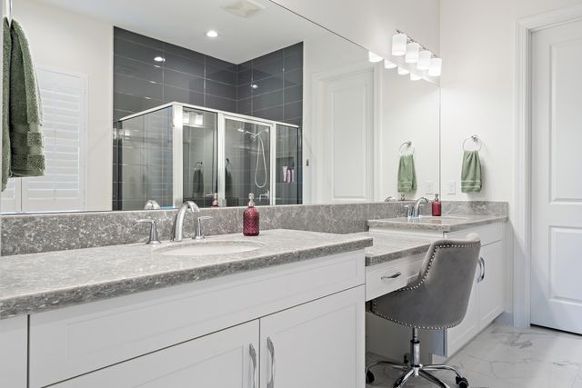 10038 Regency Way, Palm Beach Gardens, FL 33412