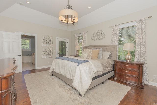 300 Beringer Drive, Evansville, IN 47711