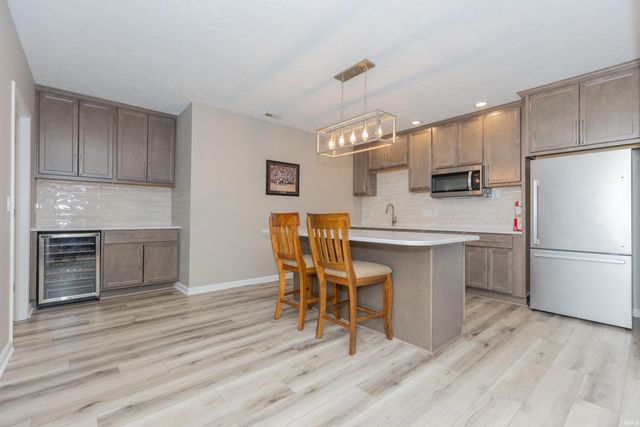 300 Beringer Drive, Evansville, IN 47711
