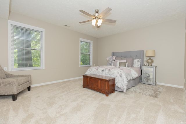 300 Beringer Drive, Evansville, IN 47711