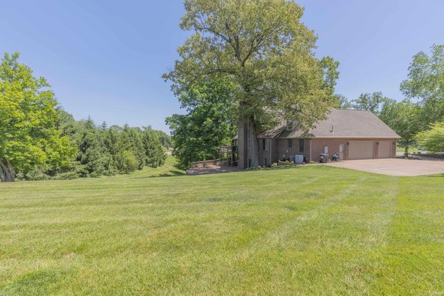 300 Beringer Drive, Evansville, IN 47711