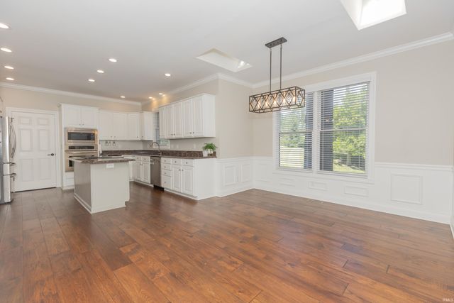 300 Beringer Drive, Evansville, IN 47711