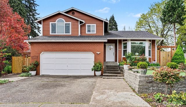 4002 NE 7th Court, Renton, WA 98056