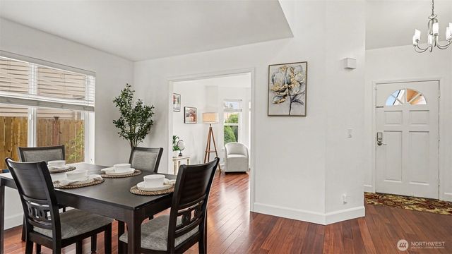 4002 NE 7th Court, Renton, WA 98056