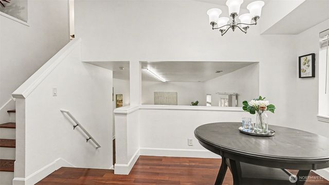 4002 NE 7th Court, Renton, WA 98056
