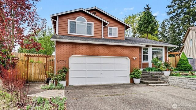 4002 NE 7th Court, Renton, WA 98056