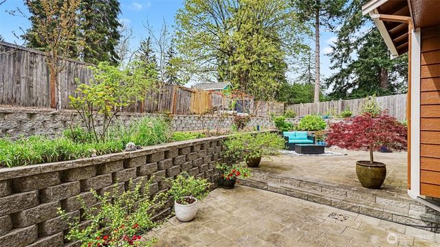 4002 NE 7th Court, Renton, WA 98056