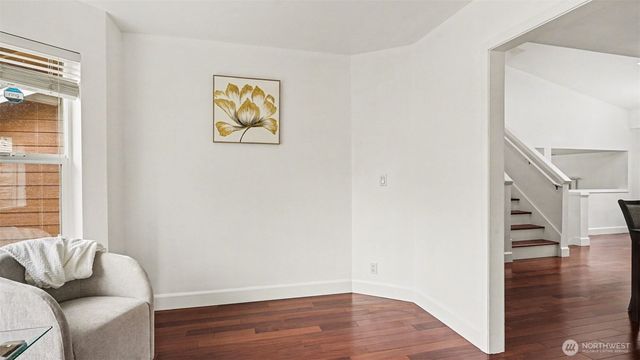 4002 NE 7th Court, Renton, WA 98056