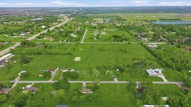Lot 2 Avenue E, Santa Fe, TX 77510