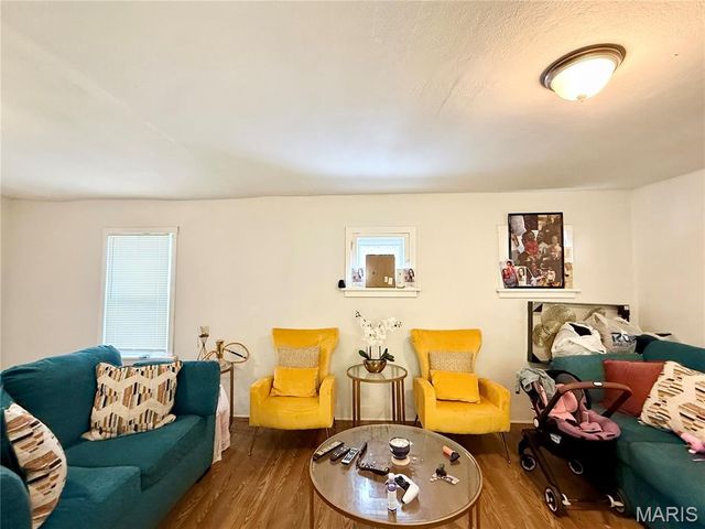 7159 Garesche Avenue, St Louis, MO 63136