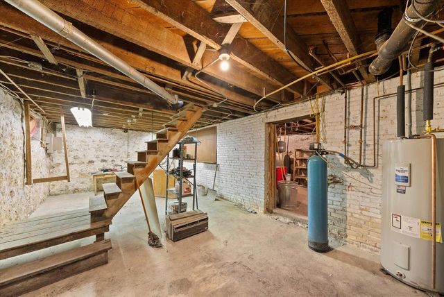 3661 Blue Goose ROAD, West Bend, WI 53095