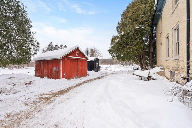 3661 Blue Goose ROAD, West Bend, WI 53095