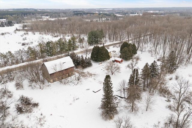 3661 Blue Goose ROAD, West Bend, WI 53095