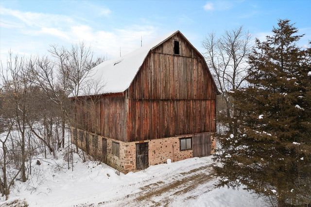 3661 Blue Goose ROAD, West Bend, WI 53095