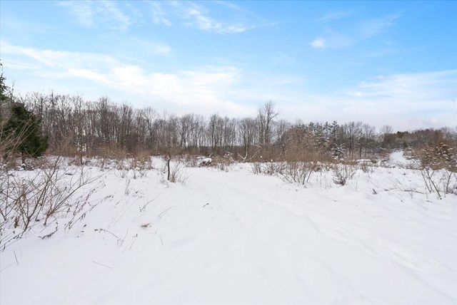 3661 Blue Goose ROAD, West Bend, WI 53095