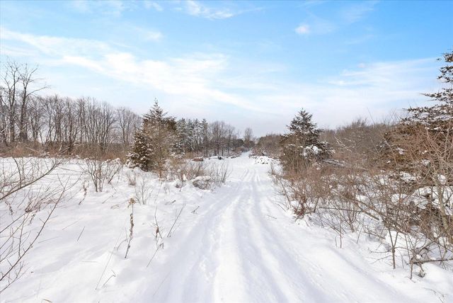 3661 Blue Goose ROAD, West Bend, WI 53095