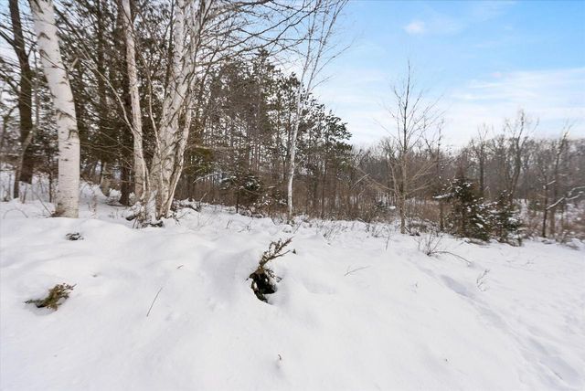 3661 Blue Goose ROAD, West Bend, WI 53095