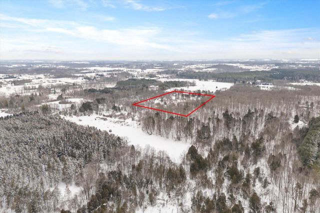 3661 Blue Goose ROAD, West Bend, WI 53095