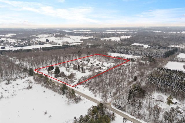 3661 Blue Goose ROAD, West Bend, WI 53095