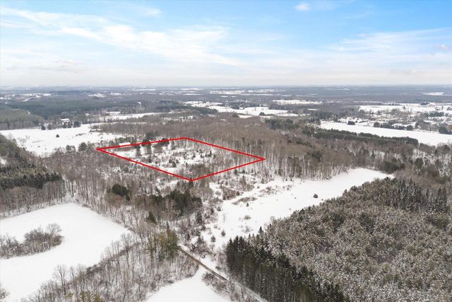 3661 Blue Goose ROAD, West Bend, WI 53095