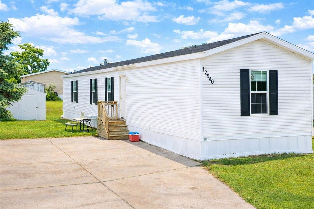 12926 Yost Street, Wayland, MI 49348