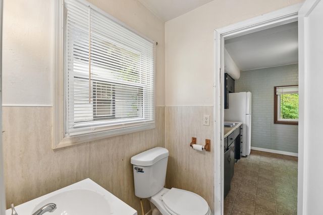 1017 Mcallister Avenue, Benton Harbor, MI 49022