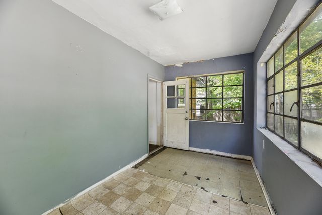 1017 Mcallister Avenue, Benton Harbor, MI 49022