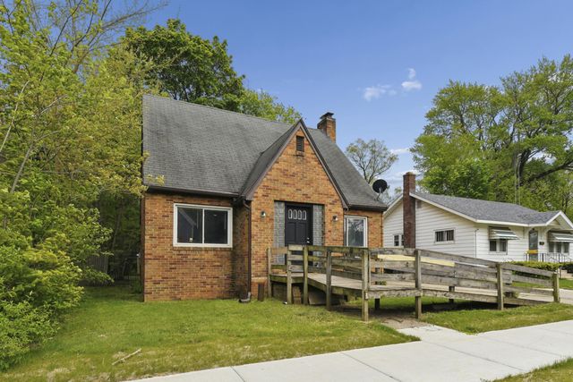 1017 Mcallister Avenue, Benton Harbor, MI 49022