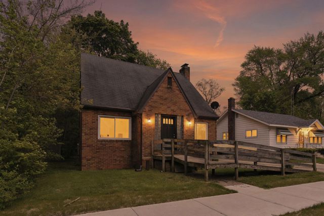 1017 Mcallister Avenue, Benton Harbor, MI 49022