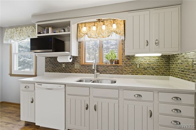 6338 Hamm Road, Lockport Town, NY 14094