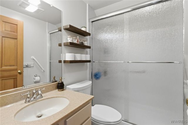 6338 Hamm Road, Lockport Town, NY 14094