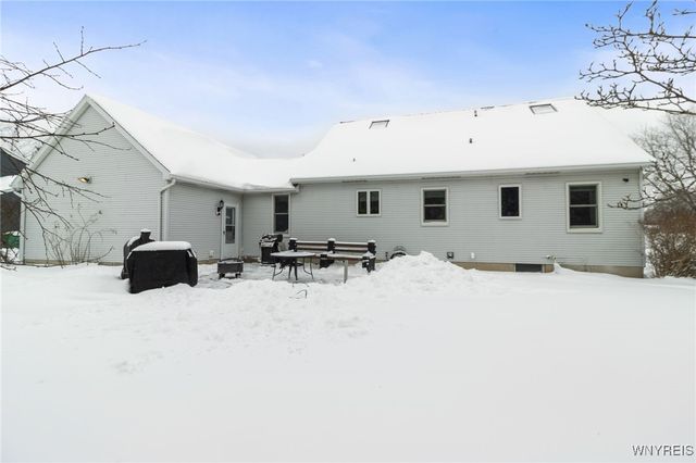 6338 Hamm Road, Lockport Town, NY 14094