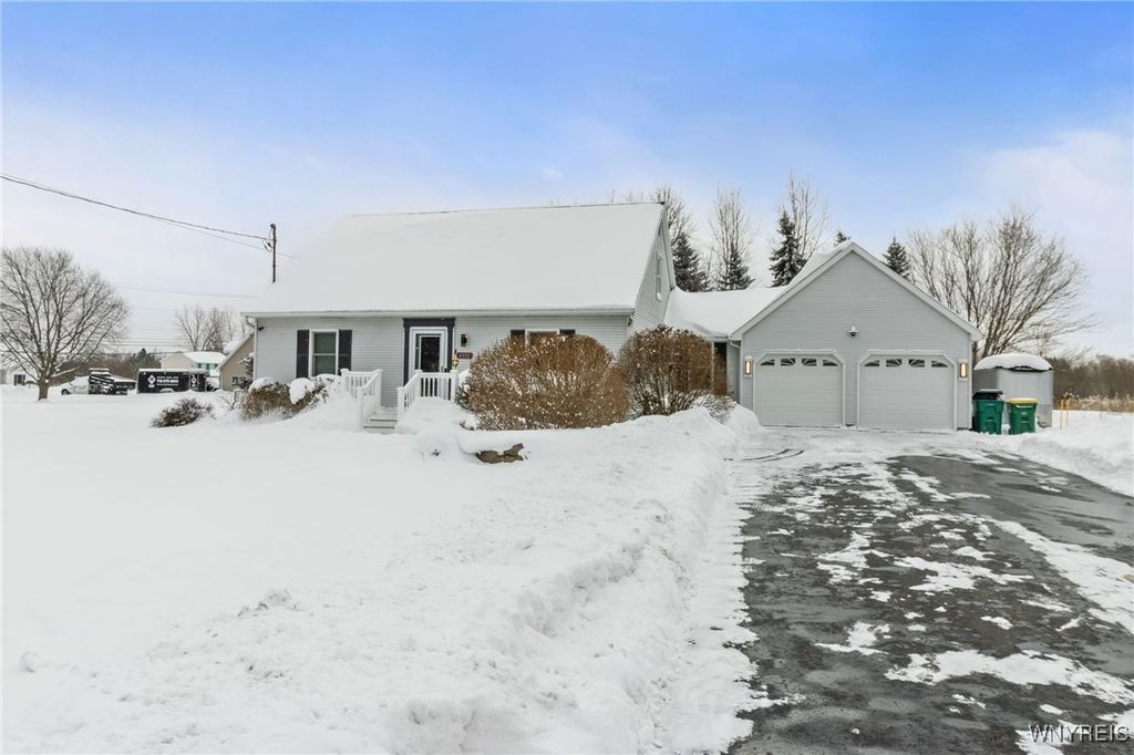 6338 Hamm Road, Lockport Town, NY 14094