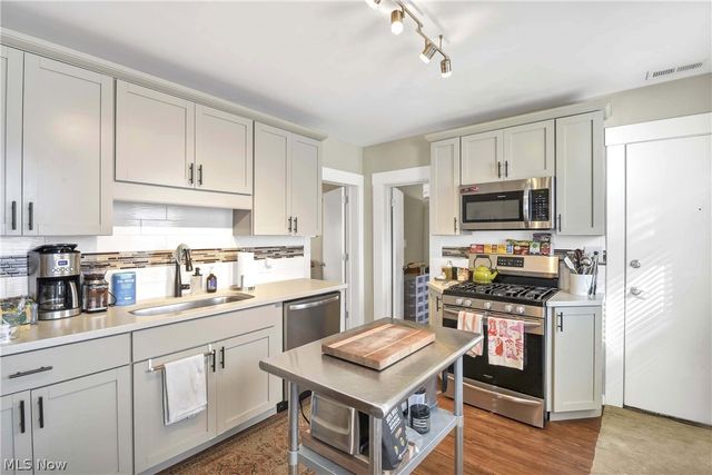 2155 W 28th Street, Cleveland, OH 44113