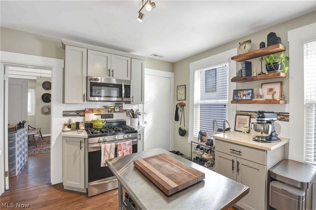 2155 W 28th Street, Cleveland, OH 44113