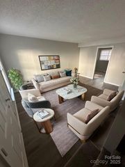 227 W Glendale Avenue, Mount Holly, NC 28120