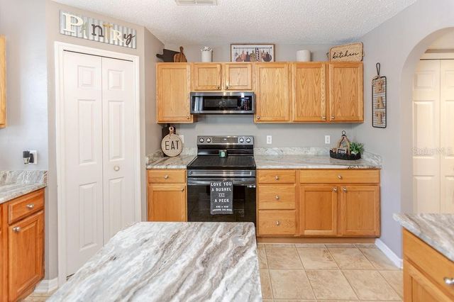 11083 MAYBIRD AVENUE, Weeki Wachee, FL 34613