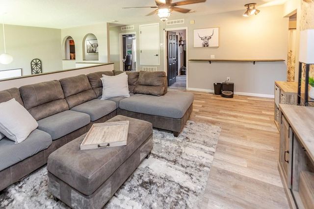 11083 MAYBIRD AVENUE, Weeki Wachee, FL 34613