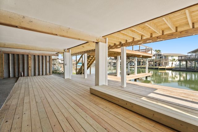 16623 Jamaica Cove Road, Jamaica Beach, TX 77554