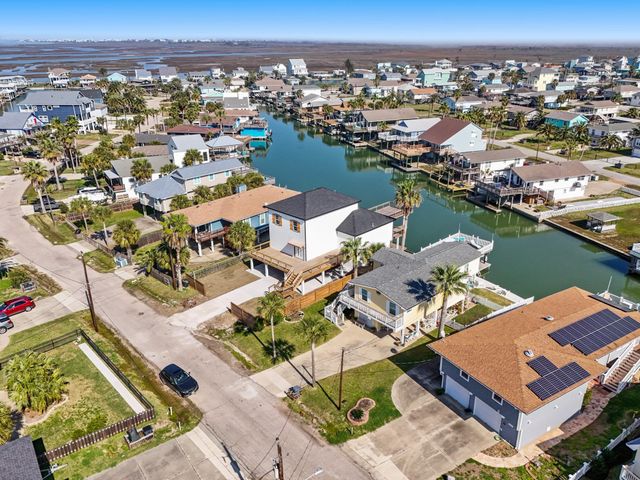 16623 Jamaica Cove Road, Jamaica Beach, TX 77554