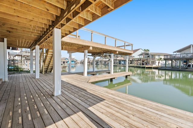 16623 Jamaica Cove Road, Jamaica Beach, TX 77554