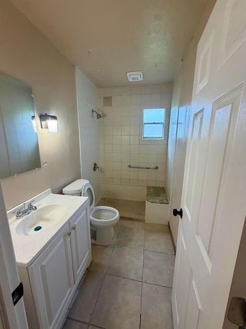 1718 KENTUCKY AVENUE, St Cloud, FL 34769
