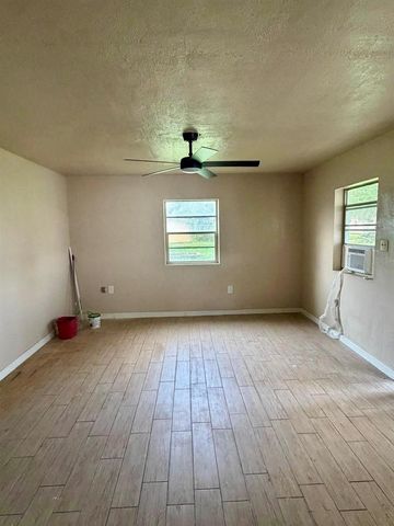 1718 KENTUCKY AVENUE, St Cloud, FL 34769