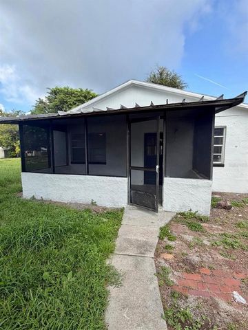 1718 KENTUCKY AVENUE, St Cloud, FL 34769