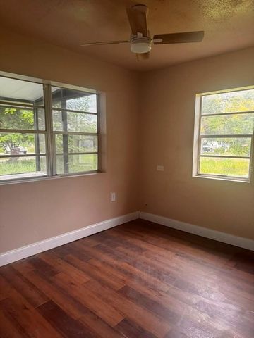 1718 KENTUCKY AVENUE, St Cloud, FL 34769